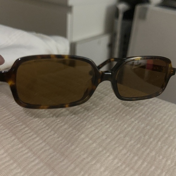 Tortoise Shell Sunglasses - Picture 4 of 4
